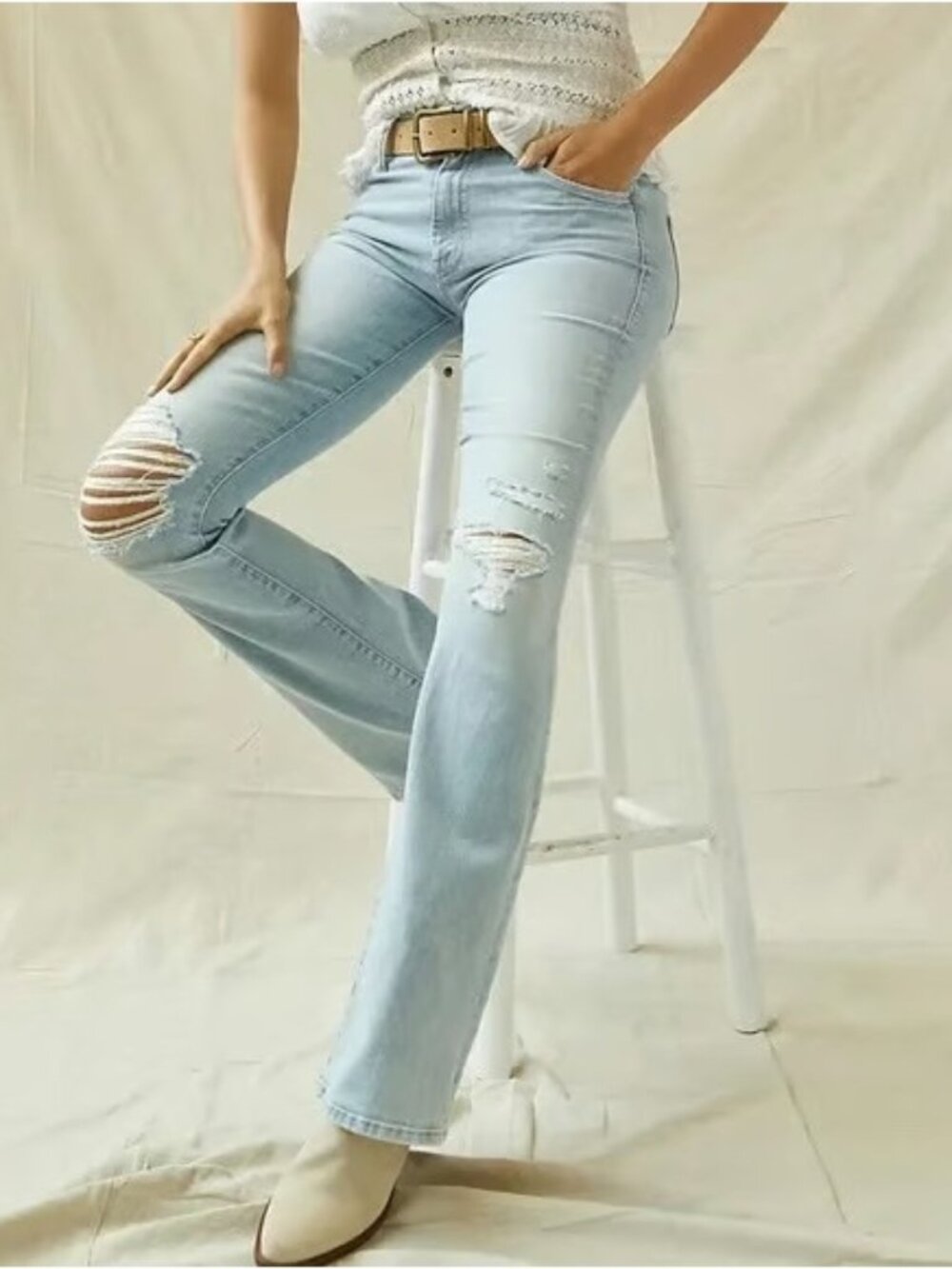 NWT Mother The Weekender in Free Hugs Destroyed Stretch Flare Jeans 31